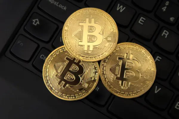 Dizüstü bilgisayarda paralar