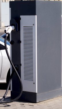 Elektrikli araba şarj aleti. Yüksek kalite fotoğraf