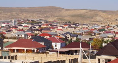 Dağdaki küçük bir köy. Yüksek kalite fotoğraf