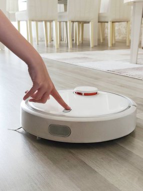 Robot elektrikli süpürge. Yüksek kalite fotoğraf