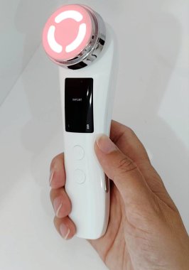 Evde yüz bakımı cihazı. Yüksek kalite fotoğraf