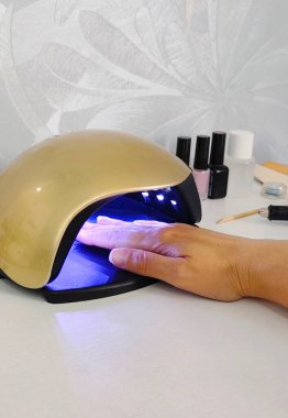  Manikür çivili lamba. Yüksek kaliteli fotoğraf.