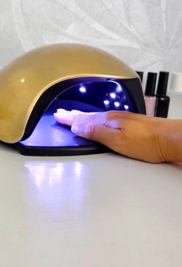  Manikür çivili lamba. Yüksek kaliteli fotoğraf.