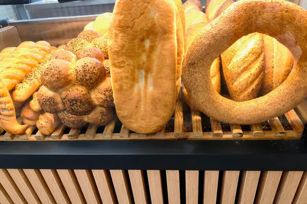 Pastanede bir sürü ekmek var. Yüksek kalite fotoğraf