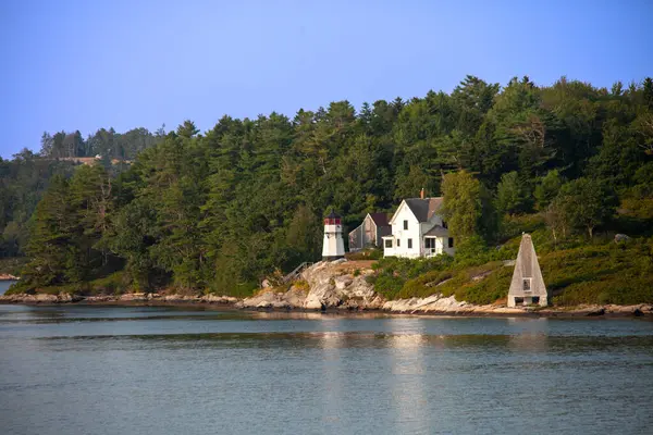 Maine, ABD 'deki Kenobec Nehri üzerindeki Bucksport Deniz Feneri