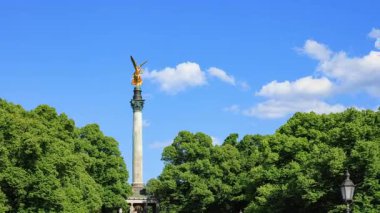 Nike Zafer Tanrıçasının Barış Meleği Anıtı, Münih, Bavyera, Almanya ve Avrupa 'daki Maximiliansanlagen' in tarihi, tarihi ve cazibesi