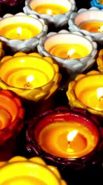 Tapınaktaki mumlar