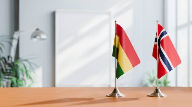 Masanın üzerinde BOLİVYA VE NORO BALIKLARI