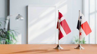 DENMARK VE PANAMA BALIKLARI