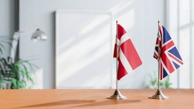 DENMARK VE BİRLİK KONUŞTURMASI