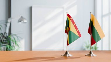 GRENADA VE LATUANYA BALIKLARI