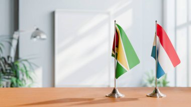 GUYANA VE LUXEMBOURG BALIKLARI