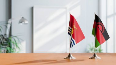 Masanın üzerinde KIRIBATI VE MALAWI BLAKLARI