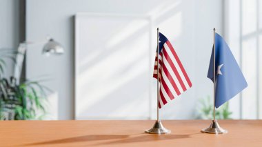 Masanın üzerinde LIBERIA VE SOMALYA BLAKLARI