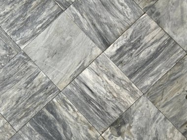 Doğal ve lüks beyaz mermer. Kare çapraz desenli, koyu gri damarlı beyaz mermer. İtalya 'dan beyaz carrara doğal mermeri. Kusursuz doku.
