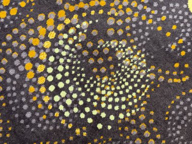 Soyut kıvrımlı halı desenli rastgele halı tasarımı. Çeşitli altın, mavi ve mor renklerde. Çiçek yapraklı halı noktaları ve spiral desenli resimleme konsepti.. 