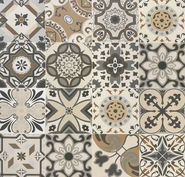 Rastgele çiçek, yıldız, süsleme, oyma ve diğer soyut desenlerdeki sömürge kalıpları. El yapımı koloni fayansları, ya da çeşitli renklerde eski kalıtsal fayanslar. Kusursuz doku.