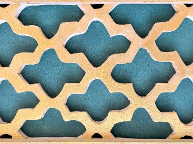 Geometrik altıgen, yıldız ve süs şeklindeki desenleri kapatın. Üç boyutlu kesme lazer kesim yıldız ve metalik altın rengi çiçek şekilleri. Kusursuz arkaplan dokusu.