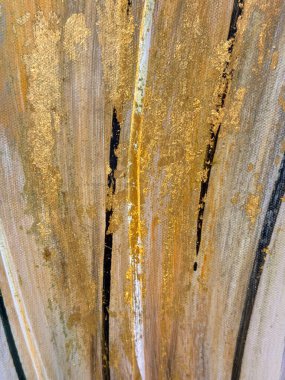 Soyut altın ve gri siyah resme rastgele güneş patlaması desenleri ve fırça darbeleriyle yaklaş. Antika ve eşsiz altın ve dekorasyon için siyah ve beyaz boya. Kusursuz arkaplan dokusu. 