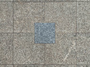 Terrazzo 'dan yapılmış kare desenli koloni kalıpları. Kahverengi ve gri fayanslarla terrazzo döşeme koloni fayansları. Kusursuz arkaplan dokusu.