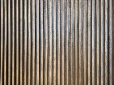 Kahverengi meşe ağacı flütlü panel veya flütlü şeritler, rustik ahşap, pürüzsüz arkaplan dokusu.