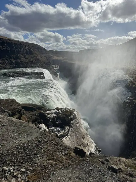 Güçlü Gullfoss şelale, İzlanda