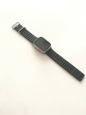  Apple ultra izleme görüntüsü sol taraftan. Model tasarımı için Akıllı Elma. Editörel Resim