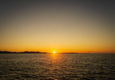Denizde gün batımı