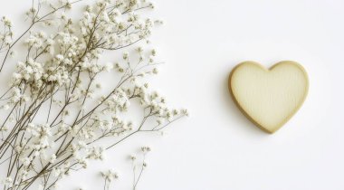 kalp şeklinde çiçekler ve beyaz arka planda okaliptüs dalları. Yapay zeka oluşturuldu