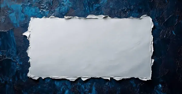 Koyu mavi beton arka planda fotokopi alanı olan boş beyaz kart. Yapay zeka oluşturuldu
