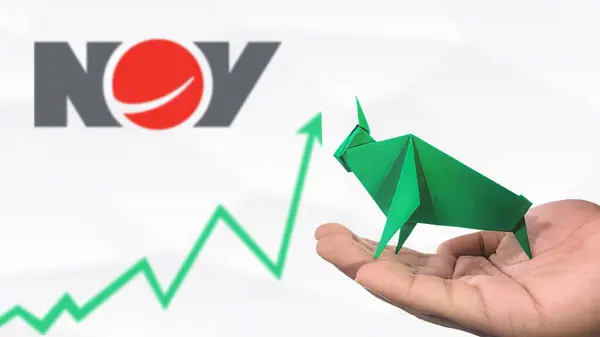 New York - ABD, 25 Aralık 2024: NOY Stock Uptrend with Selective Focus on green origami Bull, sembolize edilen NOY Bullish pazar trendi. Finansal Büyüme kavramını yakalar