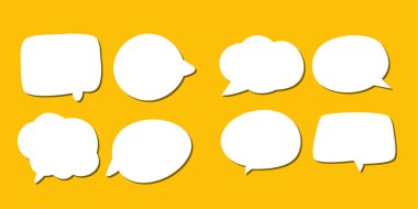 Soyut bir beyaz konuşma balonu seti ve gölgeli bir arka plan. Metin için boşluk. Yazı tipinin rill metni için soyut boş alan.