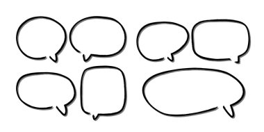 Soyut bir beyaz konuşma balonu seti ve gölgeli bir arka plan. Metin için boşluk. Yazı tipinin rill metni için soyut boş alan.