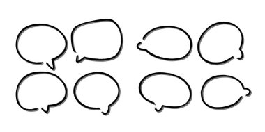 Soyut bir beyaz konuşma balonu seti ve gölgeli bir arka plan. Metin için boşluk. Yazı tipinin rill metni için soyut boş alan.