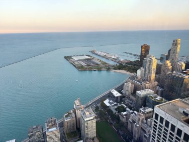 Chicago Rıhtımı Donanma İskelesi ve Milton Lee Olive Parkı