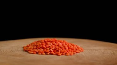 Raw Red Lentils 'in gerçek görüntüsü. Yüksek kalite 4k görüntü