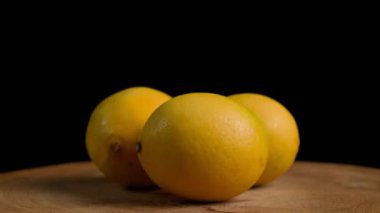 Dönen Üç Limon 'un görüntüsü. 50 pfs 'de yüksek kalite 4k görüntü