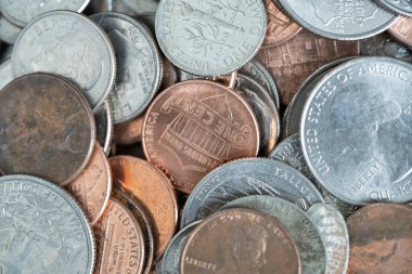 Yığındaki Amerikan paralarının makro görüntüsü.