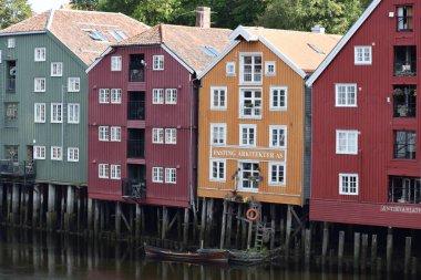 Trondheim, Norveç'te renkli ahşap evler