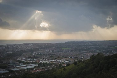 Kuzey Tepelerinden Folkestone 'a güzel bir atış.