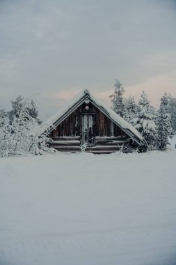 10 Aralık 2023 'te Rovaniemi' de çalışırken vuruldum..