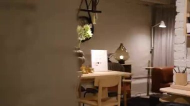 Tromso, Norveç 'te masa, sandalye ve ev dekorasyonu.