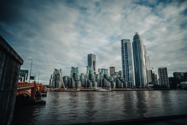 30 Eylül 2023 'te Londra, İngiltere sokaklarında çekildi..