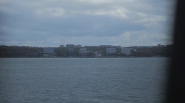 18 Ekim 2023 'te Tallinn, Estonya' da Helsinki 'den buraya yapılan bir günlük gezide çekildi..