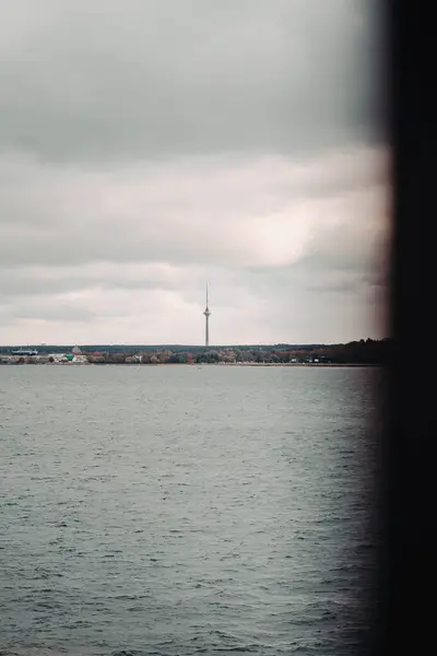 18 Ekim 2023 'te Tallinn, Estonya' da Helsinki 'den buraya yapılan bir günlük gezide çekildi..