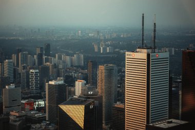 Toronto 'daki yüksek binalar, CN Kulesi' nden Ontario hava görüntüleri