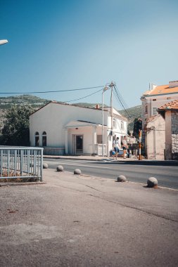 15 Temmuz 2023 'te Hırvatistan' ın Dubrovnik kentinden Bosna-Hersek 'in Trebinje kentine yapılan günlük gezide çekildi..