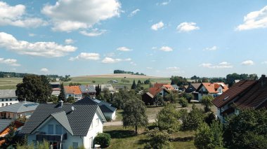 23 Ağustos 2023 'te Almanya' daki Kara Orman 'da bir aile tatilinde vuruldu..