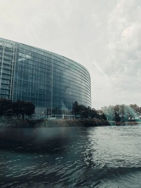 24 Ağustos 2023 'te Strasbourg, Fransa' da çekildi. Almanya 'da Kara Orman' da tatildeyken..