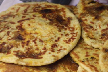 Taze Fas Doldurulmuş Ekmek, Aghroum Ntdount, Amazigh Ekmeği